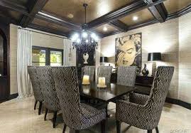 Inside kourtney and khloe kardashian s california houses fashion. Khloe Kardashian And Lamar Odom S Mansion For Sale American Luxury