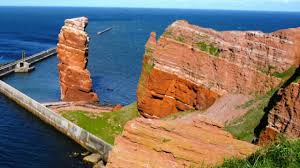 The many trails across the island can guide visitors through the island's array of flora and fauna, to lummenfelsen ─ the world's smallest conservation area. Heligoland Helgoland Small German Island In The North Sea Brits Tried To Blow Away In 1947 Youtube