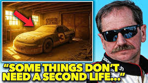 Mark Sinn's Instagram, Twitter & Facebook