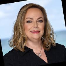 Diamond Pratt's Instagram, Twitter & Facebook