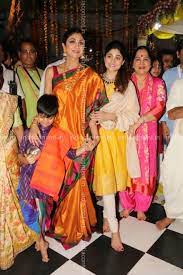 Raj kundra's sister reena kundra breaks silence now after raj, his sister reena kundra has also broken her silence on this matter. Buy Mumbai Actress Shilpa Shetty With Her Son Viaan Raj Kundra Sister Actress Shamita Shetty And Mother Sunanda Shetty At Iskcon Temple On The Occasion Of Ram Navami Festival In Mumbai On
