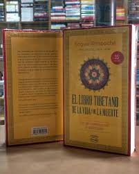 Allí conoce a su otra madre y padre, que son más. Rincon Del Libro Los Angeles Posts Facebook