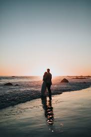 Get stunning sunset pictures in our handpicked collection for free. 500 Couple At Beach Pictures Hd Download Free Images On Unsplash