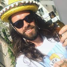 Da influenceren Daniel Hoff takkede nej til alkohol, spurgte vennerne, om  han var okay