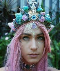 New Dazzling Mermaid Crowns Inspired By Ariel By Chelsea Shiels Seashell Crown Mermaid Crown Mermaid Fashion