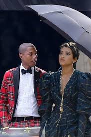 10 Bold Celebrity Wedding Outfits Pharrell Williams Celebrity Wedding Photos Pharrell