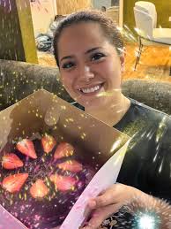 feliz cumpleaños Lu @analuciaurbina213 🌹🎂🧁🎁🎉🎊 que este nuevo año de  vida te traiga muchas bendiciones y alegrías, que todos tus sueños se hagan  realidad y que siempre estés rodeada de mucho amor y ...