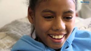 Siek kinders kry mooi komberse