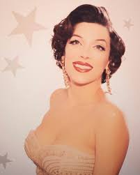 Mae James's Instagram, Twitter & Facebook