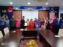 Ia bertujuan menjaga kebajikan mereka yang memerlukan berlandaskan lima teras utama iaitu perlindungan, pemulihan, pencegahan, pembangunan dan pengintegrasian. Jkm Batu Pahat 16 01 2020 Taklimat Berkaitan Yayasan Facebook