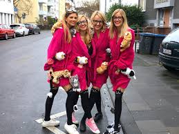 Einfache faschingskostüme schnell selber machen. Karneval Diy Crazy Cat Lady Kostum Selber Machen Katha Strophal De