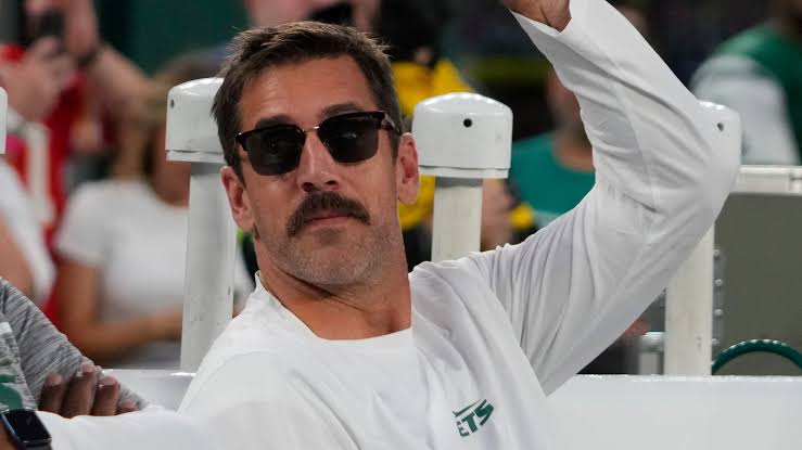 Aaron Rodgers takes another shot at Dr. Fauci on The Pat McAfee Show