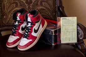I finally have a piece of history in my collection, 1985 Original Air Jordan  1 Chicago with the original box and original receipt. : r/Sneakers