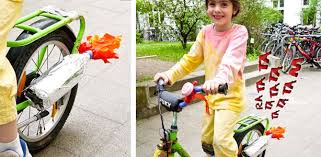 Wie Kinder Mit Dem Fahrrad Sicher Im Strassenverkehr Sind Reklame Mit Verkehrszeichen Lern Spiel Verkehrszeichen Lernen Auspuff Fahrrad