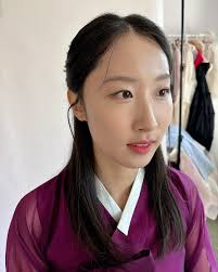 프로필 촬영 + 메이크업 헤어를 한 공간에서 하실수 있어요...