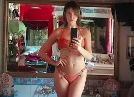 Mark caltagirone?, ci pensa tua sorella: Alba Parietti 59 Anni In Bikini Da Urlo Fiera Di Averli Vissuti Tutti