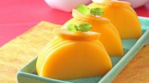 Puding santan yang disiram saus strawberry terasa sangat segar dan manis. Nikmatnya Puding Mangga Saus Vanilla Dessert Pilihan Yang Enak Dan Lembut Tribun Solo