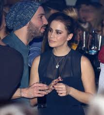 Jun 15, 2021 · newsit lifestyle ναντια μπουλε: Nantia Mpoyle Ekane To Epomeno Bhma Sthn Sxesh Ths Me Ton Giwrgo Isaak Fthis Gr