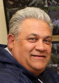 Daniel Mer's Instagram, Twitter & Facebook