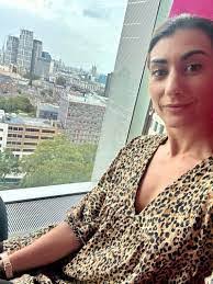 Elizabeth Dack's Instagram, Twitter & Facebook