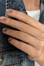 Te damos 30 ideas de uñas sencillas, cortas y bonitas para que te hagas un manicure. 110 Ideas De Unas De Hombres Estilos De Unas Pintadas Manicura De Unas Arte De Unas Negras