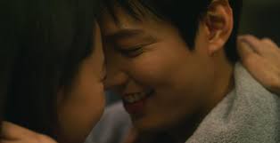 What an uplifting feeling Dr Gong Ryong had when Eve finally told him that  when she met Him, she had no chance of loving anyone else, nevermore. How  beautiful Dr Gong Ryong