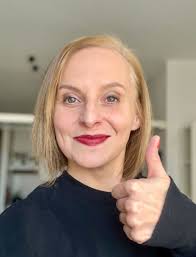 My clients think I work 20-hour days. I'm just using these 3 AI techniques… 