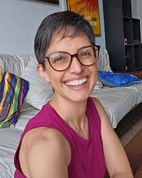 Por aquello de "me invitaron" o "no me invitaron", "me dio like" o no, "me  respondió" o no... etc. Aquí va el #ViviraColores de hoy con todo y  anécdota 😜