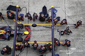 Vers l'attribution de points pour le 'nouveau' grand chelem en formule 1. Max Verstappen Red Bull Racing Rb13 S Arrete Au Stand Red Bull Racing Max Verstappen Red Bull