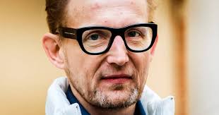 Het boek voldoet ook niet voor de lezer. Prins Bernhard Belasting Van Pvda Valt Verkeerd Bij Bernhard Binnenland Ad Nl