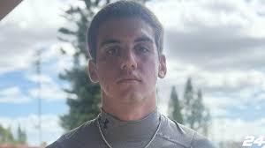 Second batch of 📸 from @UANextFootball Maui Camp...