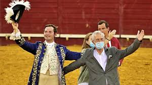 Grave y Telles Bastos triunfan en Campo Pequeño