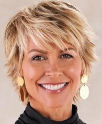 Textured Short Hair: Easy to Style, Always Stylish