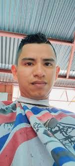 Esta mañana de Lunes Cortamos el Cesped 🏟en #Pepes_Barber_Shop ubicados en  la terminal de la Ruta 114 americas 2 managua buena atención y buenos  precios les atiende mi amigo Parnely Rafael Picado