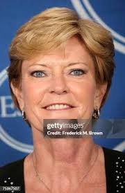 65 Brown Summitt Photos & High Res Pictures