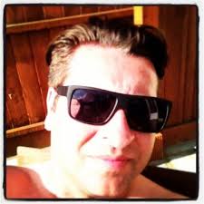 Danny lovell (@danny_ernstzen)