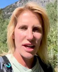 The dark-skinned model got married to a blue-eyed blonde 😲 Now they have  incredibly beautiful children who blend the best features of both parents