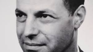 De Amsterdamse Jetje Manheim (78) over de zoektocht naar haar vermoorde  familie: 'Mijn vader wilde niets meer met zijn Joodse identiteit te maken  hebben'