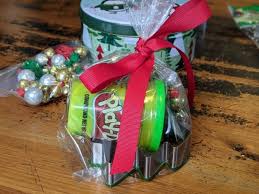 Christmas in july, dollar tree christmas bag inspired diy!! Easy Dollar Tree Christmas Gift For Children Clarks Condensed
