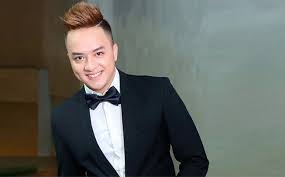 Anh được biết đến với vai trò là ca sĩ việt nam hát theo dòng nhạc trẻ. Tháº¯ng Lá»›n Tá»« Tiá»n áº£o Ca SÄ© Cao Thai SÆ¡n Quyáº¿t Ä'á»‹nh Trich Má»™t Pháº§n Lá»£i