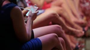 اونلی فنز»؛ نگرانی از محبوبیت شبکه‌ای اجتماعی که تقاطع پورنو و دنیای مجازی  است | یورونیوز