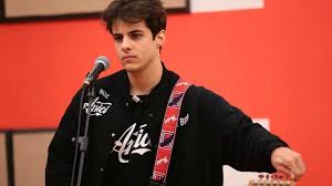 It was the mike bird eliminated in the semifinals in 2017, talented and protester. Amici 16 Mike Bird Con Closer Primo Su Itunes
