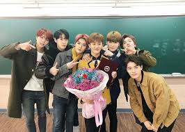 Someone Haechan Why Didn T You Go To Marks Graduation Hyuck Sleep Was My Priority Nct Selebritas Gambar