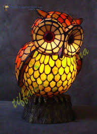 I have made this popular design for various customers on different occasions in all sizes and formats including full traditional leaded light, and small free hanging tiffany art glass panel. Pin By Kappa Kappa Gamma On Aydinlatma Owl Home Decor Owl Decor Tiffany Style Lamp