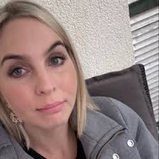 Sarah Julia Krusch (sjkmua)