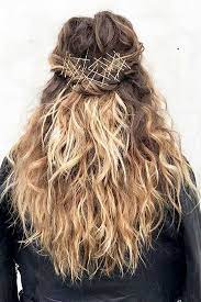 18 Cute Bobby Pin Hairstyles That Are Easy To Do Bobby Pin Hairstyles Hair Styles Hair Scarf Styles
