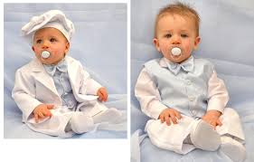 Neonato di porcellana con vestito del battesimo. Vestiti Battesimo Per Il Tuo Bimbo Tante Idee Per Il Suo Giorno Speciale