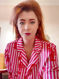 Quick hair tutorial for you! My first one ever! Let me know if there’s any  others you’d like to see or if I should just disappear back under my rock  😜 #hairtutorial #hair #quickhair #quickhairstyles ...