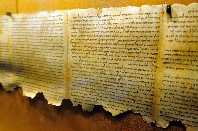 Re-Scanning the Dead Sea Scrolls in 2025 Reveals Previously Hidden Diagram
