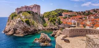 Croacia, oficialmente república de croacia, es uno de los veintisiete estados soberanos que forman la unión europea, el cual está ubicado entre europa central, europa meridional y el mar adriático; El Exito Turistico De Croacia